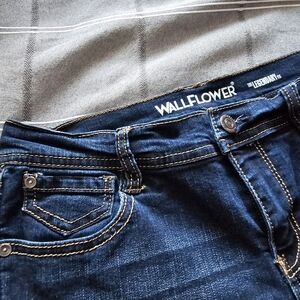 💥Ladies Wallflower Dark Wash Jeans